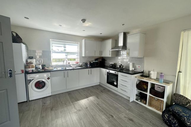 Thumbnail Flat for sale in Harrison House, Westwood Road, Ilford