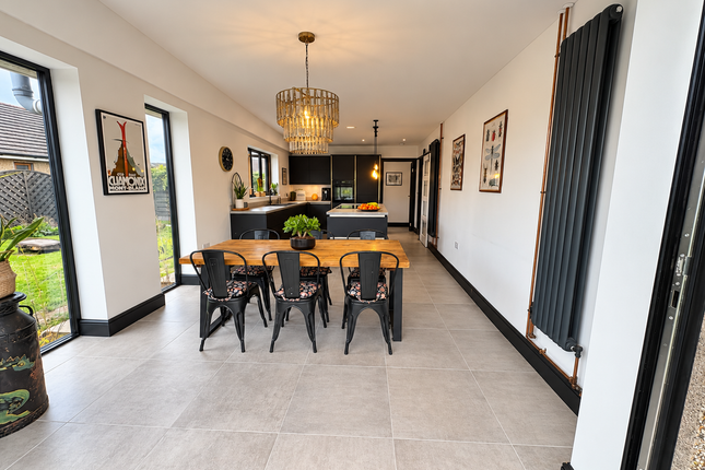 17, Waungoch, Llanelli photo 3