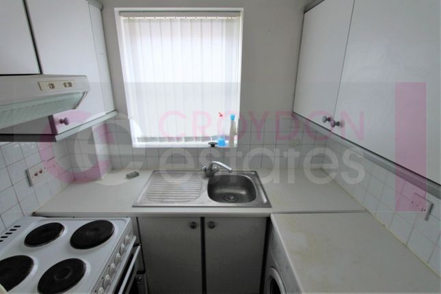 Terraced house to rent in Epsom Road, Croydon