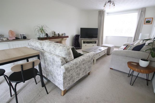 7, Provis Mead, Chippenham photo 4