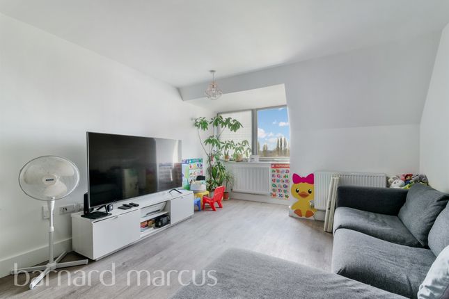 Flat 87, Green Side Views, 38, Mill Green Road, Mitcham photo 2