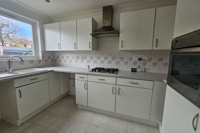 Thumbnail Terraced house to rent in Madells, Epping