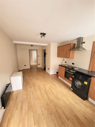 Thumbnail Flat to rent in Flat, Crown Terrace, Nelson Street, Hyde