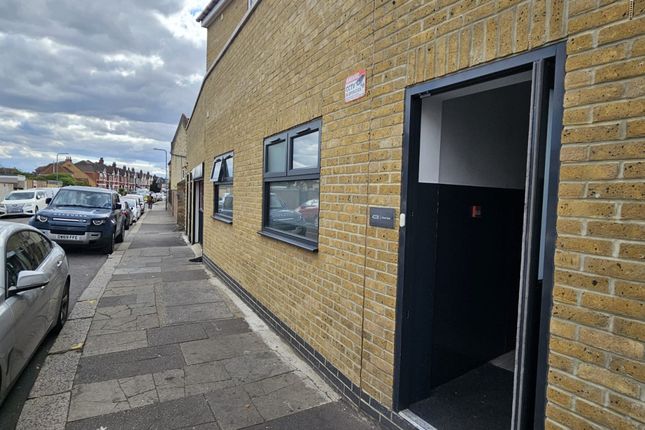 422B, Green Lane, Seven Kings, ILFORD photo 2
