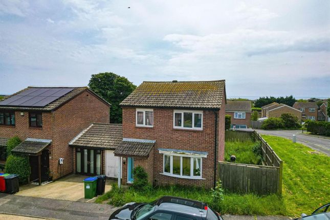 3-bed house on 39, Foxhill, Peacehaven, £375,000