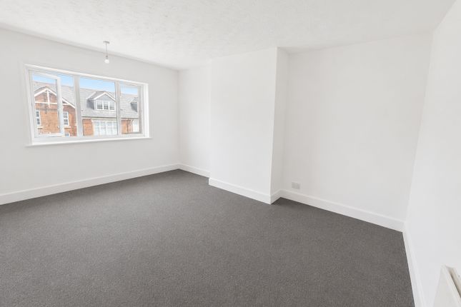 Flat 1, Lee Court, 169, High Street, Hampshire photo 4