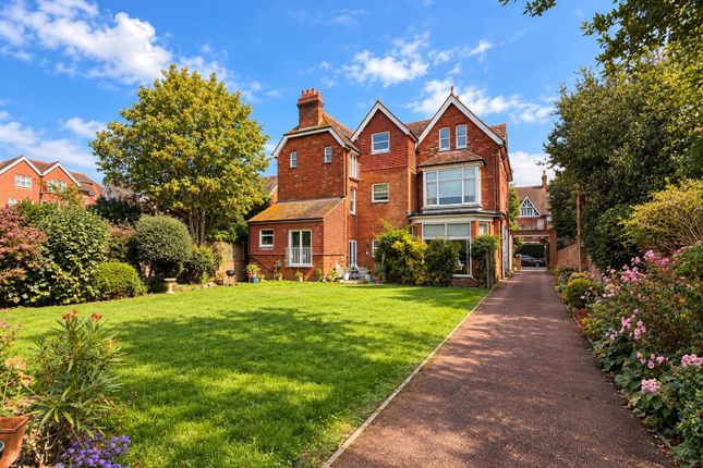 1, The Thorpe, Grassington Road, Eastbourne photo 4