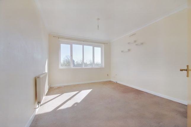 Flat for sale in Silkdale Close, Oxford