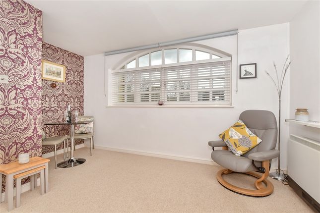 Swan Street, West Malling photo 4