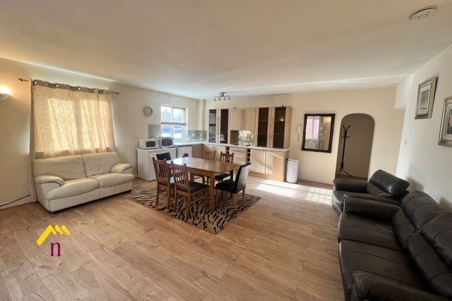 8a, Church Street, Thorne photo 3