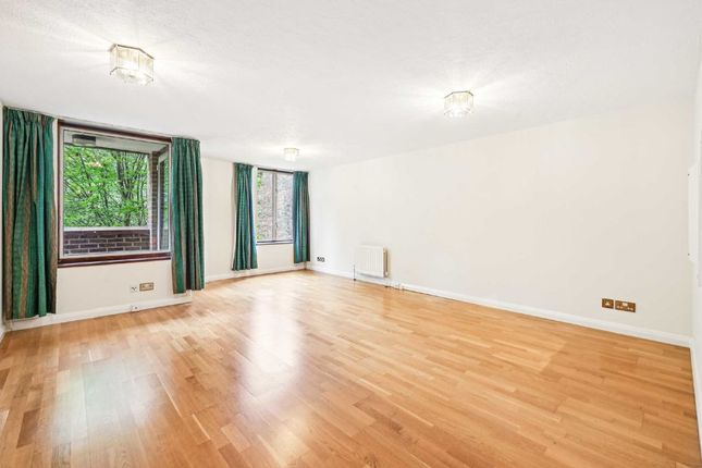 Flat to rent in Greycoat Street, London