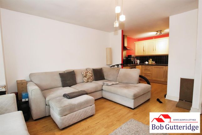 17, Etruria Court, Stoke On Trent photo 2