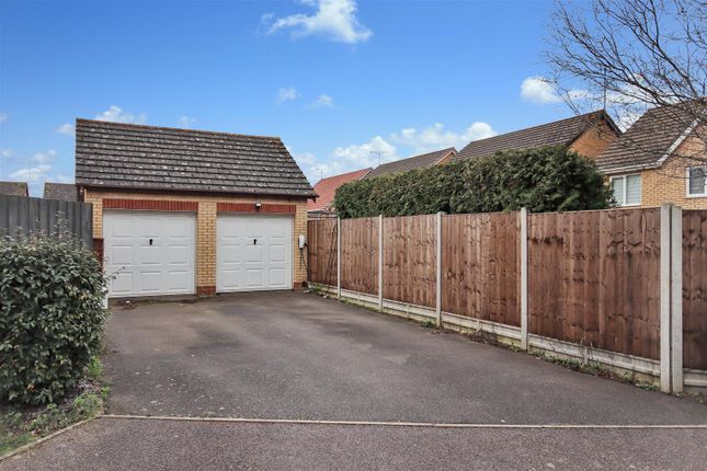 6, Mill Fields, Higham Ferrers photo 3