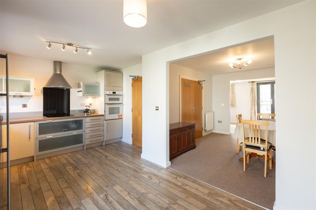 51, St. Catherines Court, Swansea photo 4