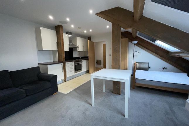 Apartment 37, Albion House, 4 Hick Street, Bradford photo 3