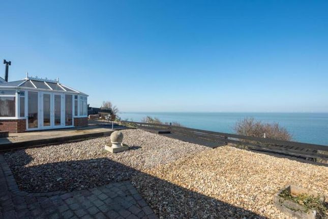 33, Reculver Drive, Herne Bay photo 2