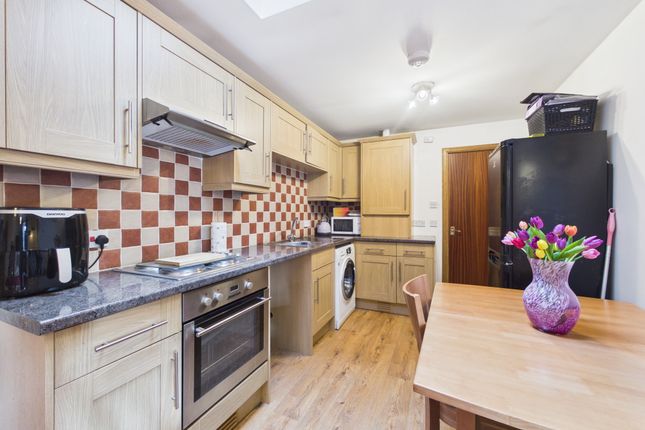 4, Wellbank Place, Blairgowrie photo 2