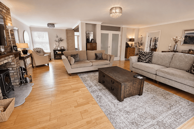 79 Queen Anne Road, West Mersea, Colchester photo 4