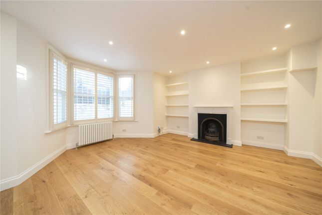 Flat for sale in Hammersmith Grove, London