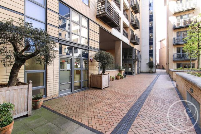 Flat for sale in Balmoral Place, 2 Bowman Lane, Leeds