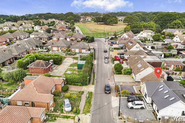 20, Common Approach, Benfleet photo 4