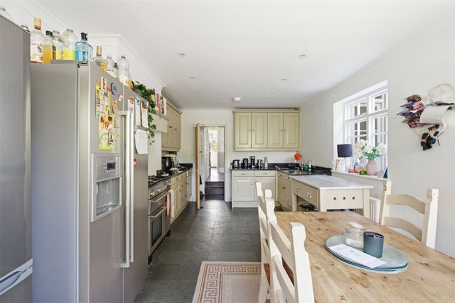 27, Narbonne Avenue, London photo 5