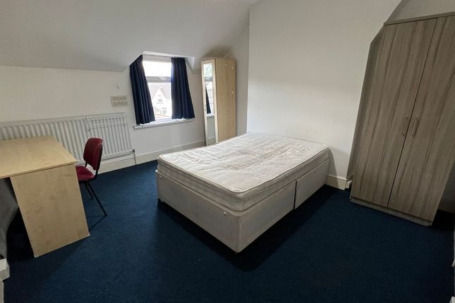 Shared accommodation to rent in Bonville Terrace, Swansea