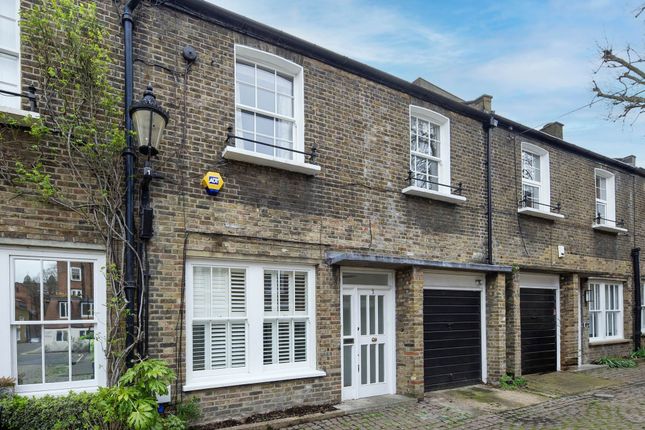 Thumbnail Property to rent in Caroline Place Mews, London