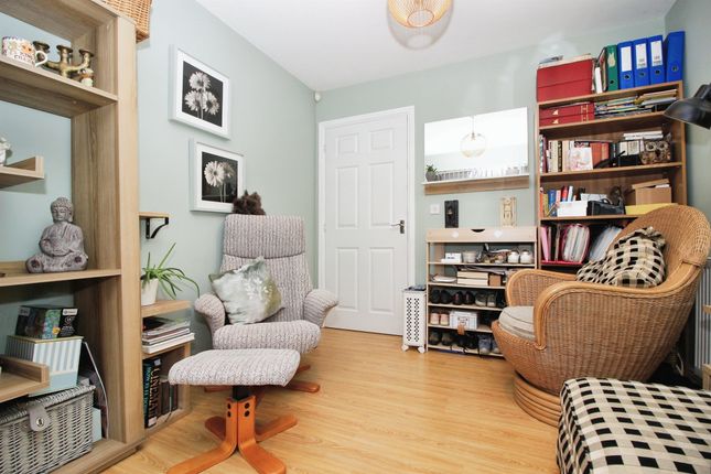 30, St. Johns Drive, RUGELEY photo 5