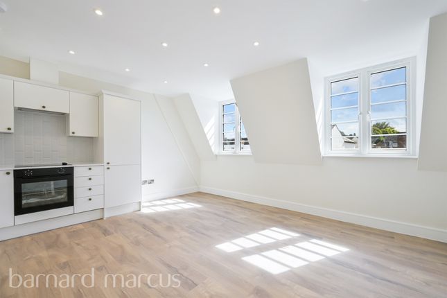 Flats 1-4, Flat 3, 119a, High Street, Dorking photo 2