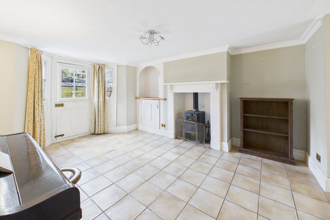 Cam02545G0-Pr0486-Still026