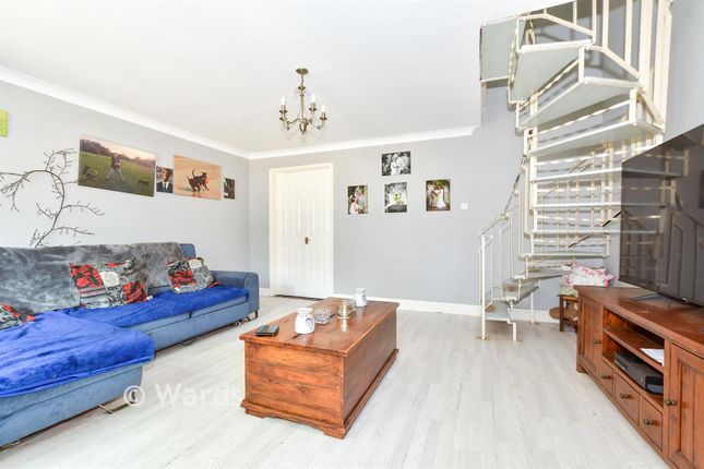 125, Simpson Road, Snodland photo 3