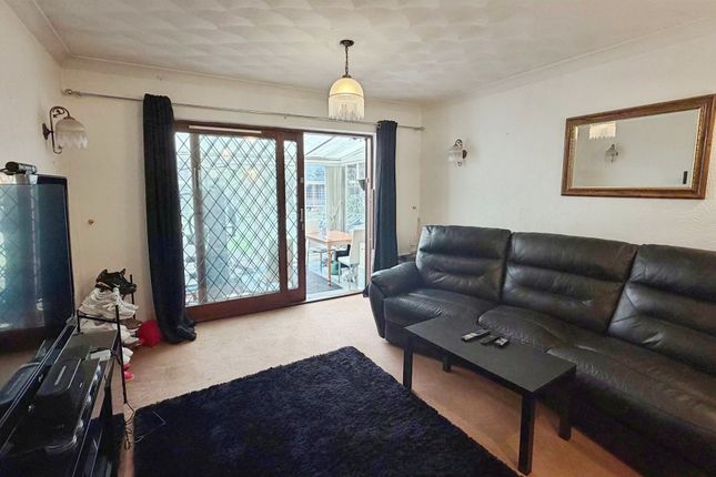 10, Beacon Way, Clacton-On-Sea photo 3