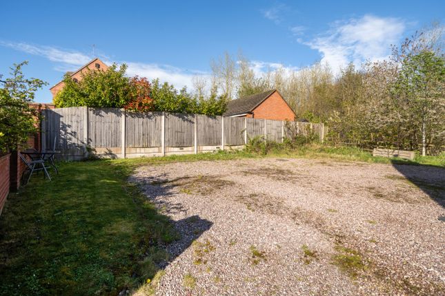 End terrace house for sale in Barley Meadows, Inkberrow, Worcester, Worcestershire