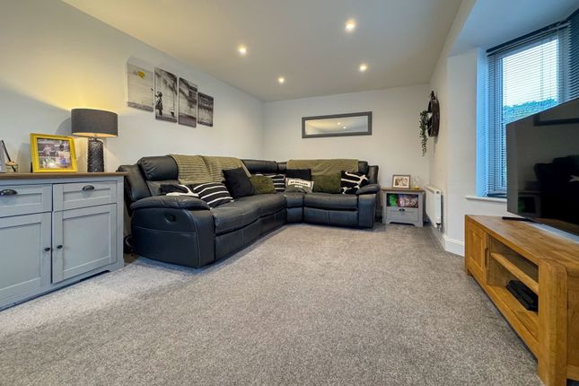 1, Kympton Gardens, Alton photo 4