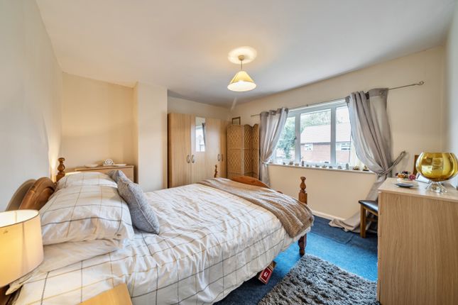Bedroom 2 - 104 Old Meadow Lane - Ewemove Sale