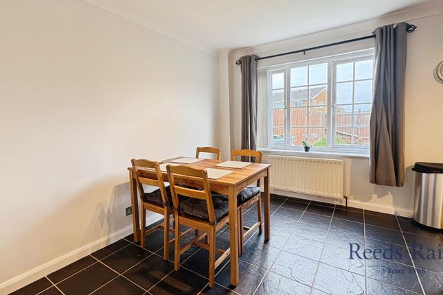 68, Grosvenor Court, Tyne and Wear photo 4
