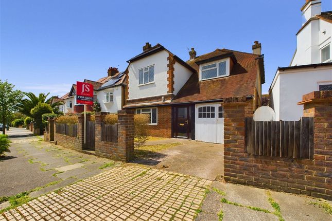Thumbnail Detached house for sale in Amesbury Crescent, Hove
