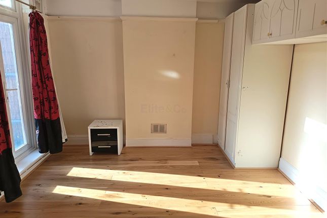 19A, Upper Elmers End Road, Kent photo 4