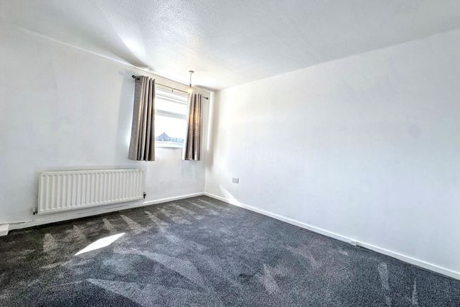 12, Cannock, Newcastle upon Tyne photo 4