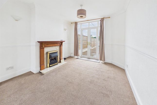 210, Ashington Grove, Coventry photo 4