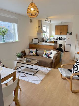 Flat for sale in Ruthin Gardens, Cathays, Cardiff