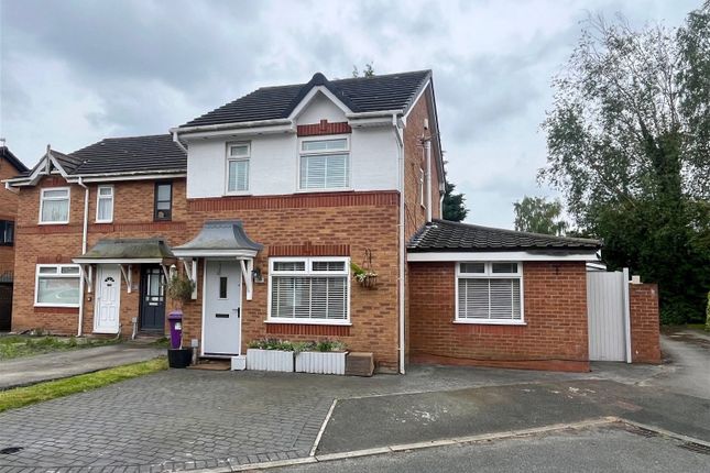 Thumbnail End terrace house for sale in Leagate, Aintree