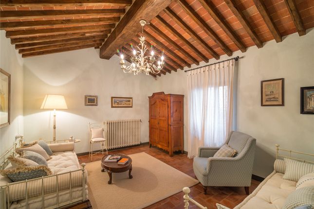 Property for sale in Villa Anna, Forte Dei Marmi, Lucca, Tuscany