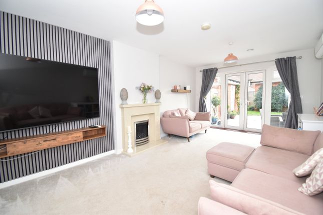 12, Seal Drive, Maidstone photo 2