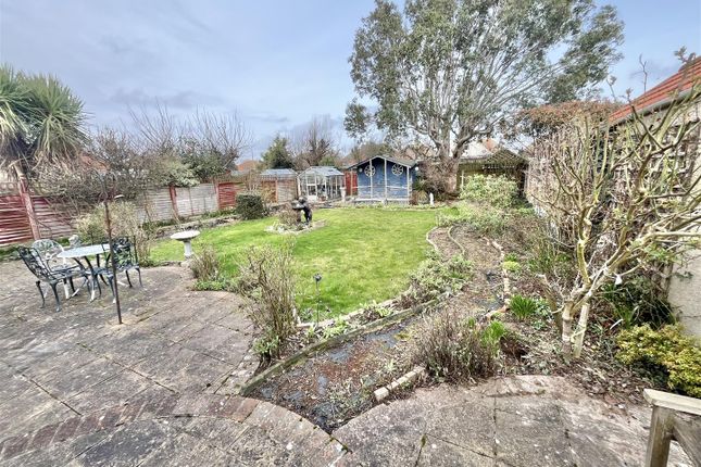 27, Canterbury Road, Holland-On-Sea photo 3