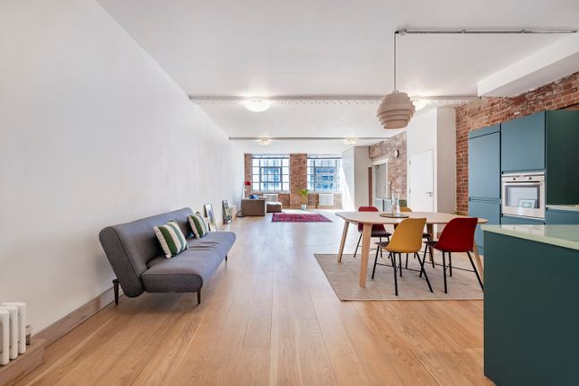 2-bed flat on Nile, London, £1,100,000