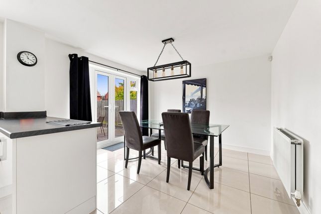 4, Victoria Way, Nottingham photo 4
