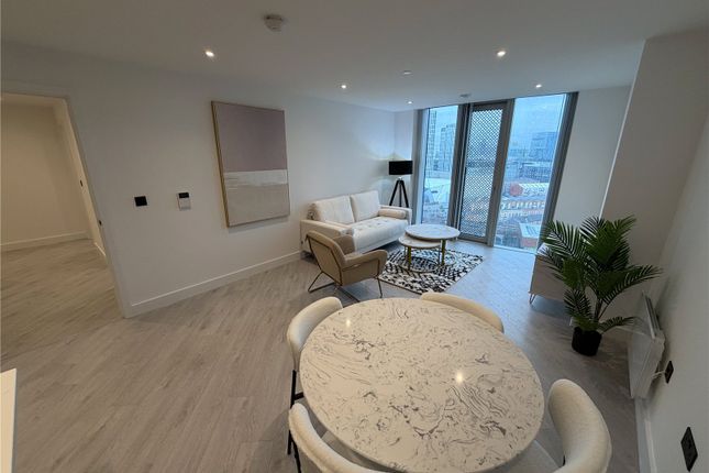 Vista River Gardens, 1 Trinity Way photo 4