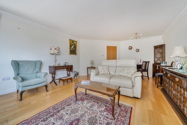 Flat 6, Elmwood House, 2, Crescent Road, Enfield photo 5